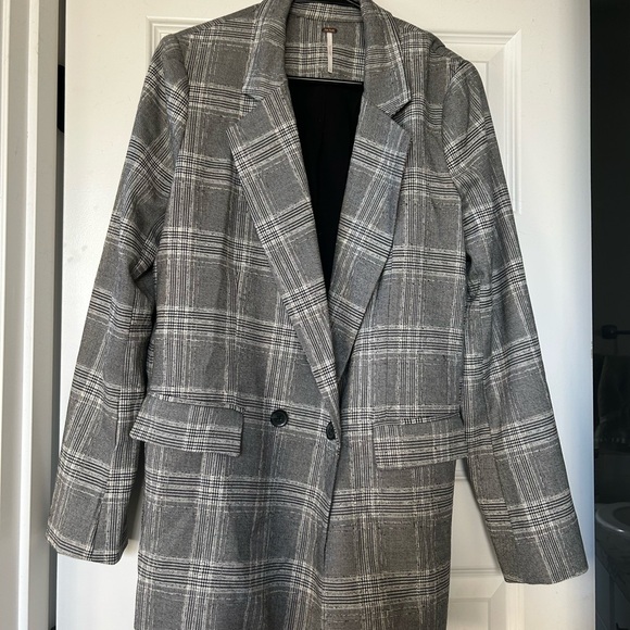 Gray Plaid Women's Coat - Picture 1 of 2